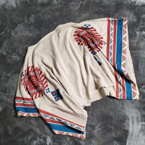 Tribal Pancho Top - Picture 4 of 4